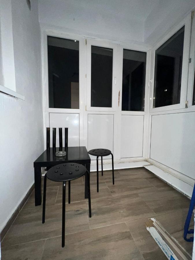 First Studio Bucarest Extérieur photo