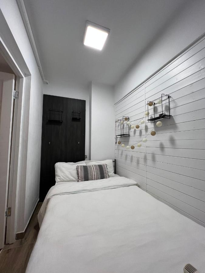 First Studio Bucarest Extérieur photo
