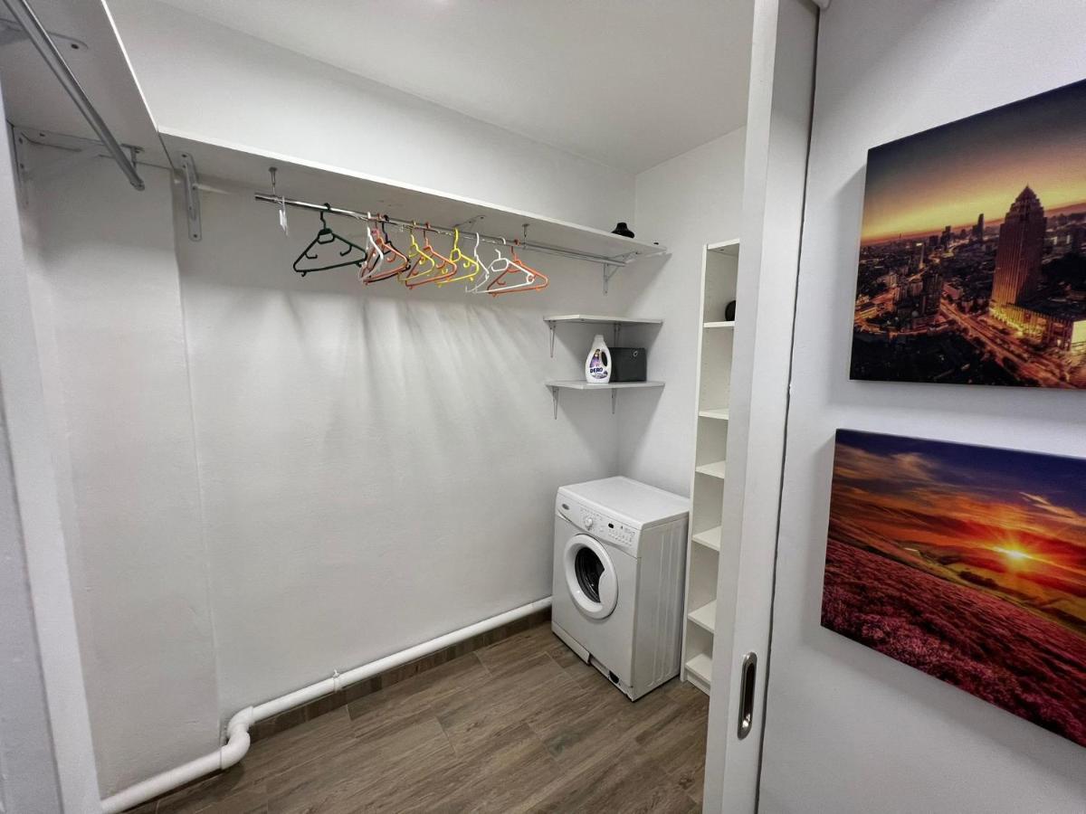 First Studio Bucarest Extérieur photo